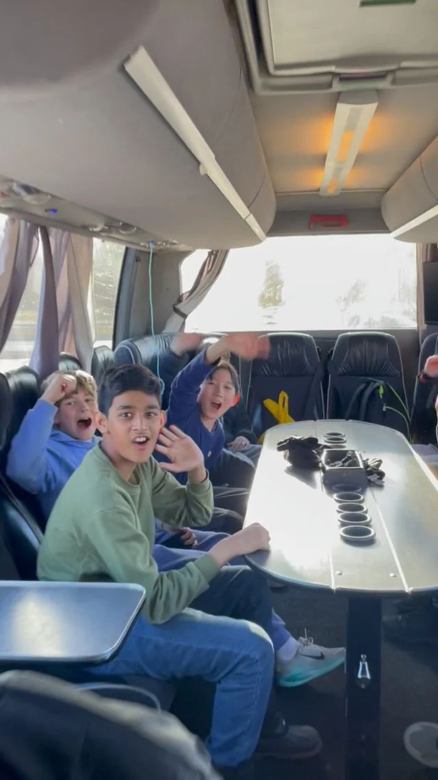 🚌 ➡️ Parainen

Ikäluokkamestaruudet edessä ja fiilis TS-bussissa loistava 🤩🤘🏼 Tavoitteena kehittävä sekä voitokas viikonloppu, valmiina uusiin oppeihin ovat niin pelaajat, valmentajat kuin vanhemmatkin!
•
Age Group Championship weekend ahead and TS bus is on its way 🤩🤘🏼 The goal is to both learn and win a lot, players and coaches and parents are ready to keep making progress!